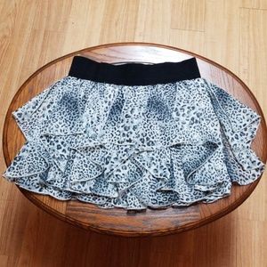 Leopard mini skirt(NWOT)